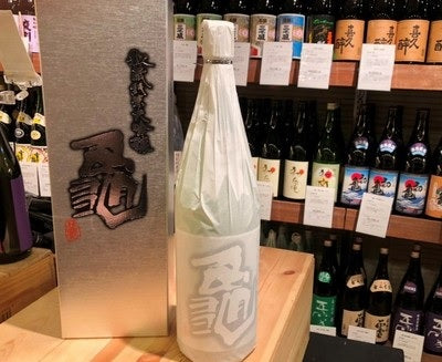 初亀 純米大吟醸 3年熟成酒 亀 1800ml(箱入り)【要クール便】