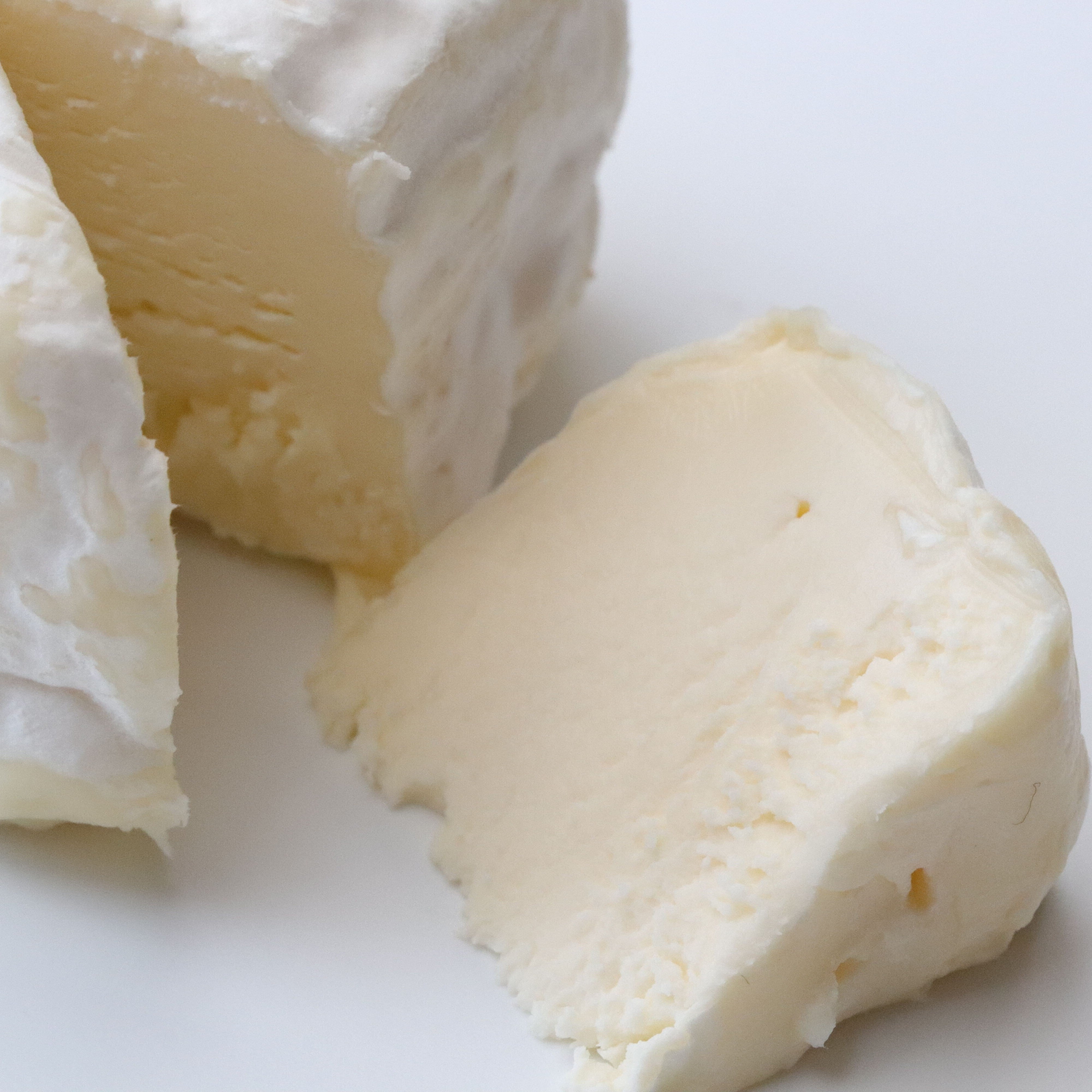 【ご予約】白カビチーズ カヴァノキ(100g)【要クール便】