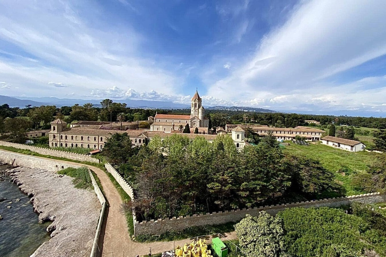 修道士の白 キュヴェ・サンセザール シャルドネ 2024